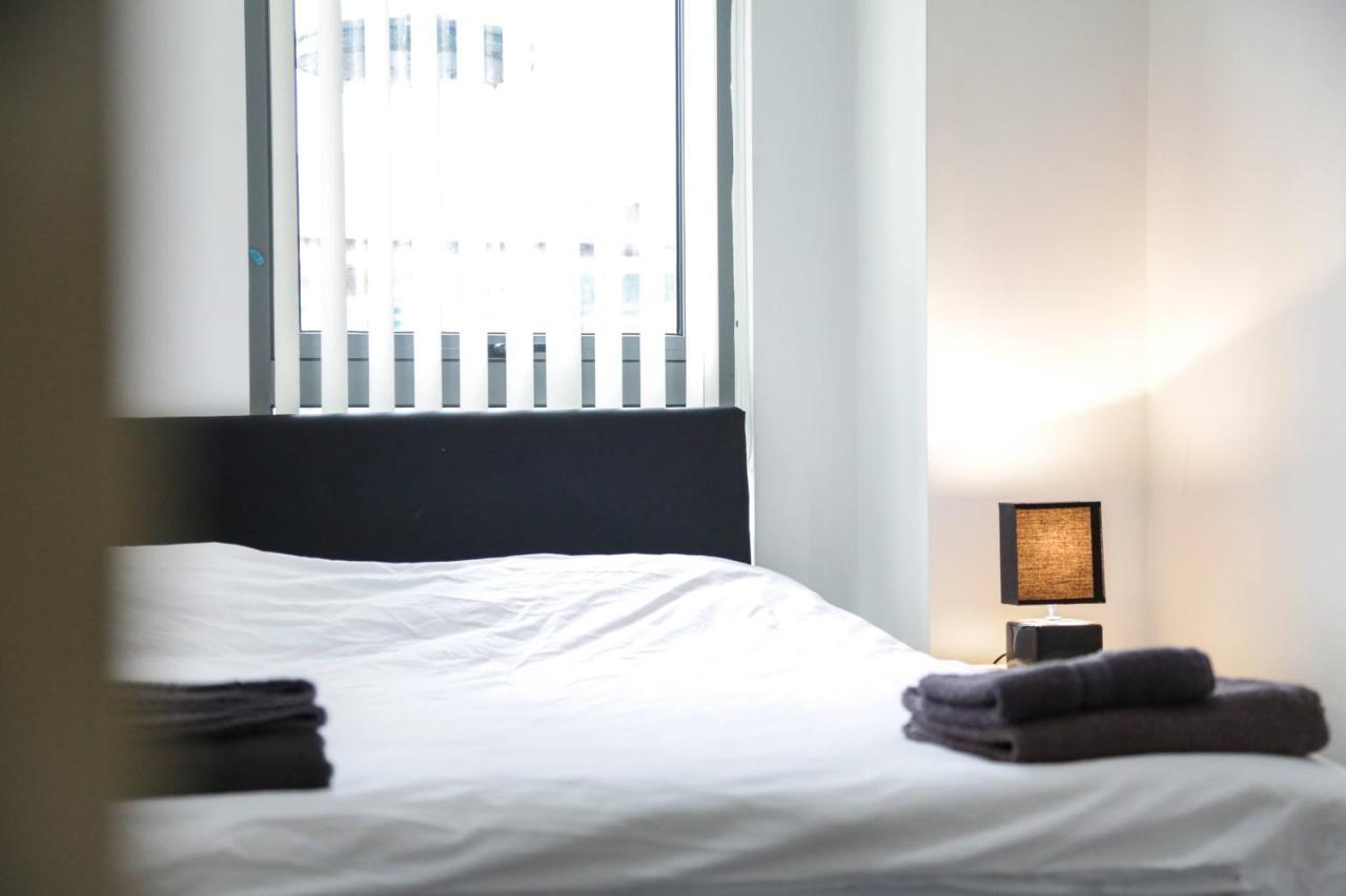 Serviced Apartment In Liverpool City Centre - Free Parking - Balcony - By Happy Days Ngoại thất bức ảnh